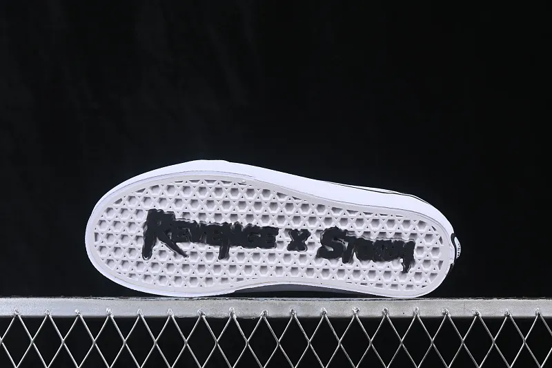All categories Vans Vans series Vans Low Vans low-top Revenge x Storm Old Skool Lightning joint low-top casual sneakers black and white